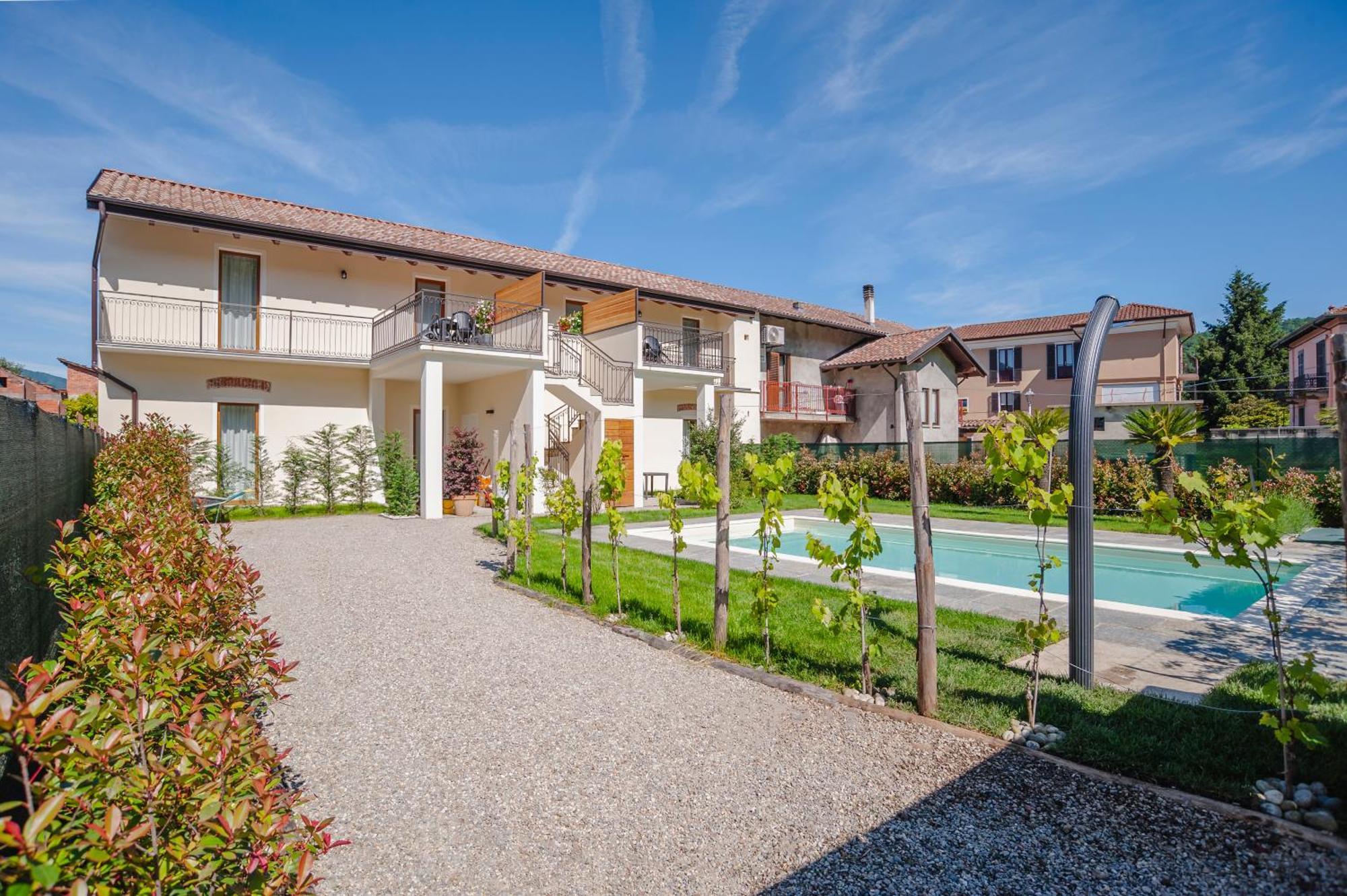 Le Casette Di Orta Apartments Орта-Сан-Джуліо Екстер'єр фото